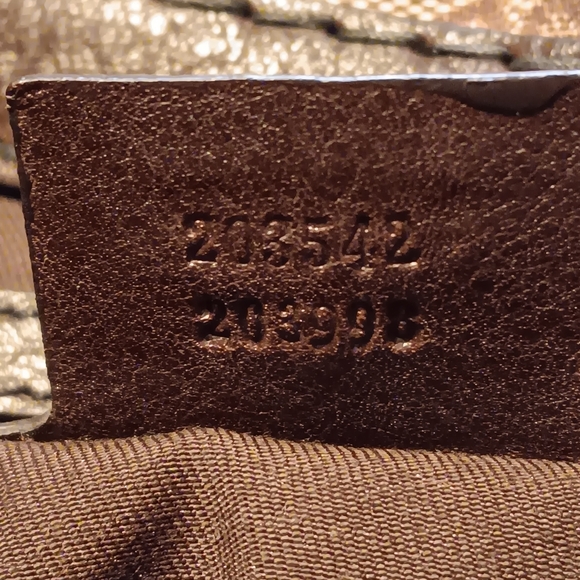 GUCCI LARGE HOBO HANDBAG! - Picture 16 of 16